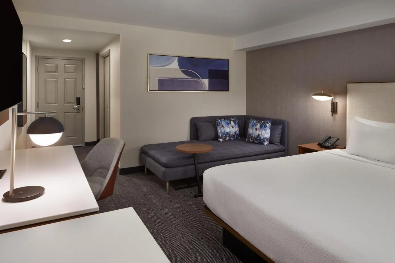 Courtyard By Marriott Kitchener Hotel
