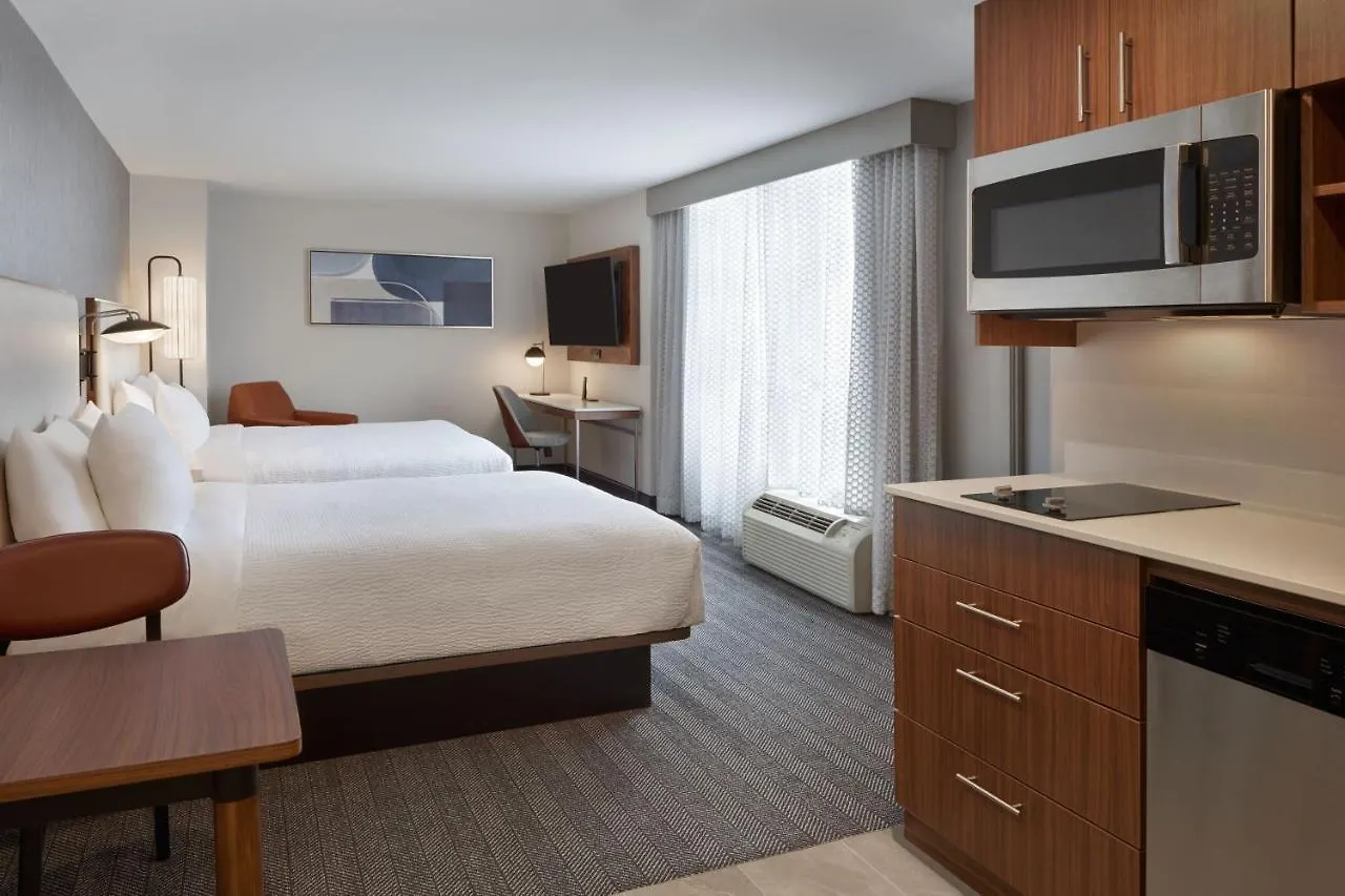 Courtyard By Marriott Kitchener Hotel 3*,