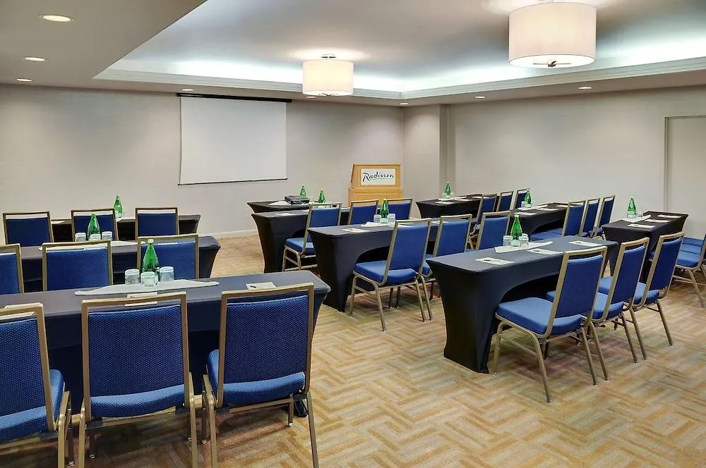 Courtyard By Marriott Kitchener Hotel