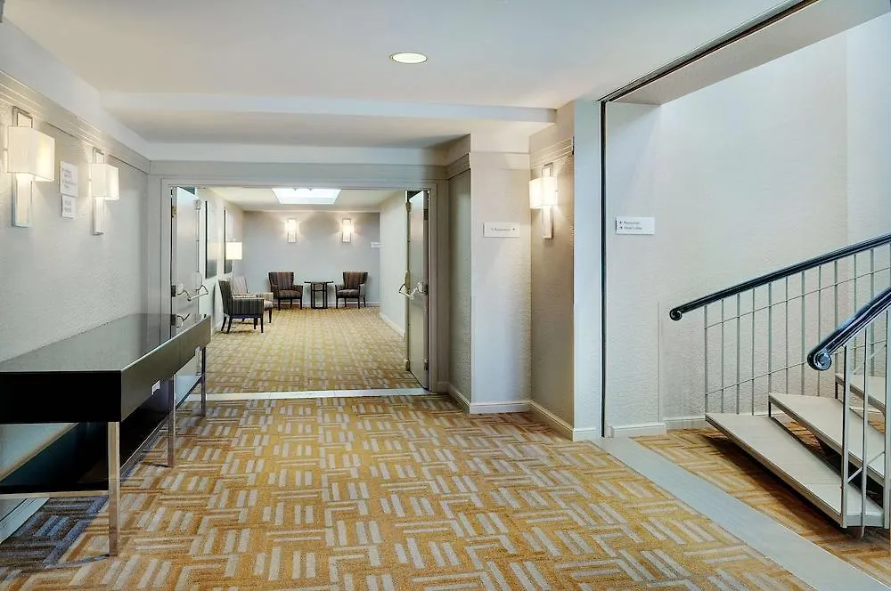 ***  Courtyard By Marriott Kitchener Hotel Canada